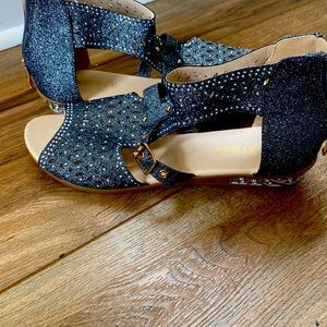 Blue gray sparkle sandals. Tinstree size 9